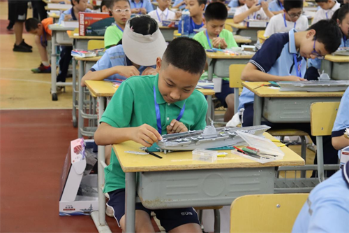 这场炫酷模型竞赛厦门青少年海陆空“一网打尽”！(图2)