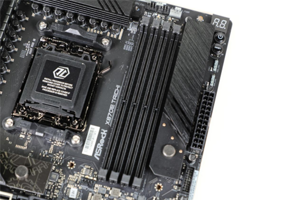 毫无争议的游戏性能王中王！AMD锐龙7 9800X3D处理器上手实测(图4)
